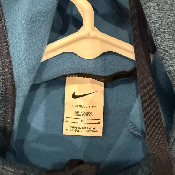 NWOT - Nike Therma-Fit Teal Hoodie - Picture 2 of 4